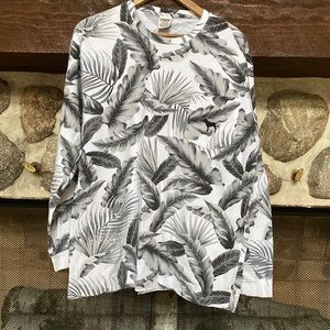 PINK Victoria’s Secret tee